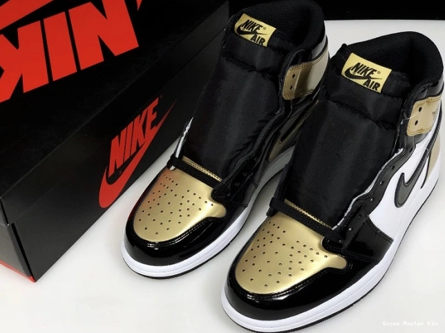 Glod Air Retro High 1 Jordan 861428-007 Toe 0629